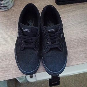Black canvas 7.5 vans